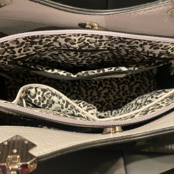 Handbag with Crossbody Strap - Picture 3 of 3